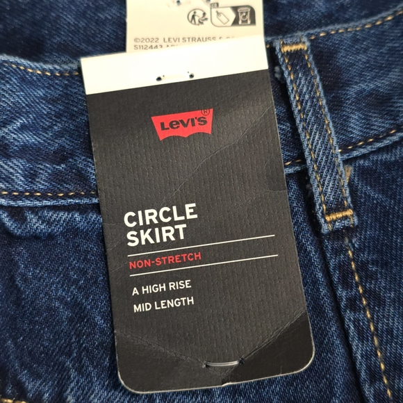 Levi's High Rise Denim Circle Skirt Women 28 Dark Wash Yoke Western NWT - Picture 3 of 9